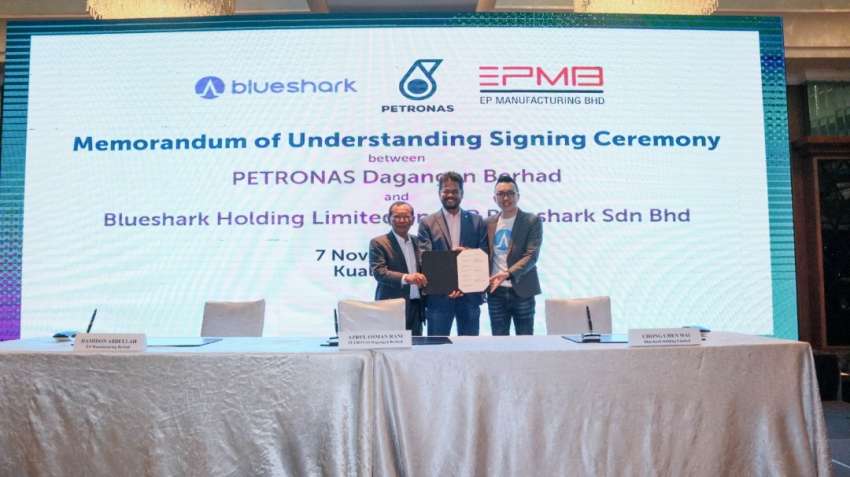 EPMB signs MoU with Petronas for EV bike battery swapping; Gentari to set up EV bus charging network 1542666