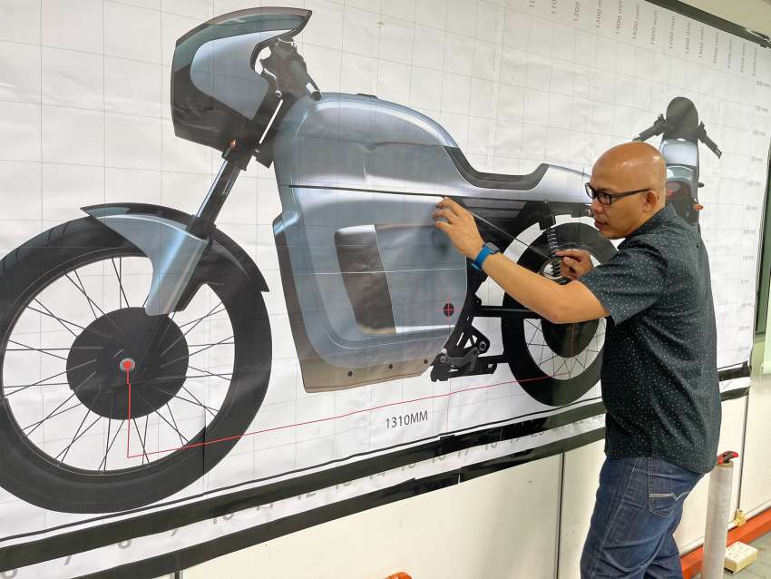 Prototaip <em>cafe racer</em> RE-EV oleh MIMOS, Modenas dan UniMAP — motosikal hibrid pertama Malaysia? 1547972