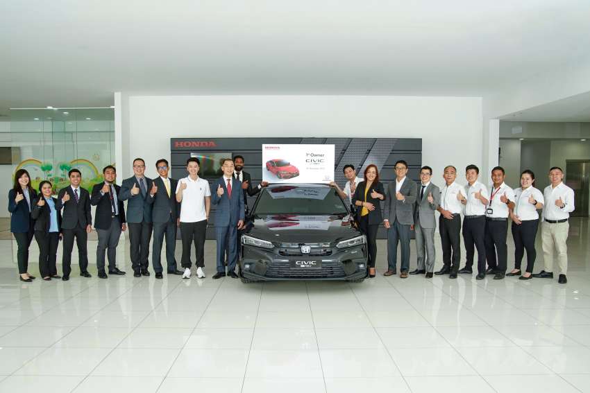 Honda Malaysia celebrates first 2022 Civic e:HEV RS hybrid delivery – over 180 units delivered since launch 1558191