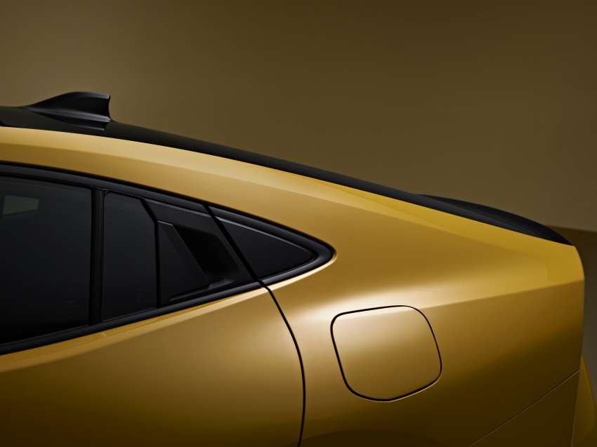 2023 Toyota Prius PHEV details – 69 km EV range, 13.6 kWh battery, solar roof returns 8 km range per day 1552935