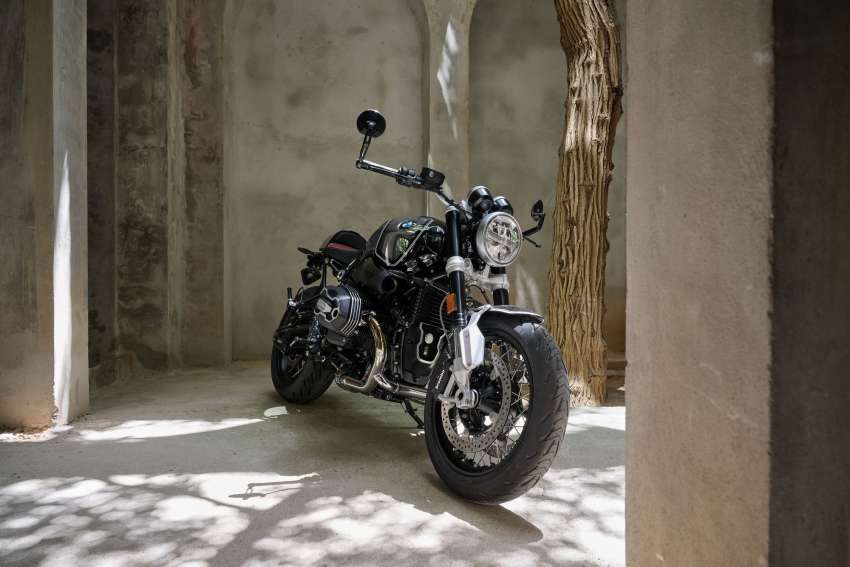 BMW Motorrad presents R nineT Roadster and R18 Cruiser 100 years Anniversary Edition, 1,923 made 1558548