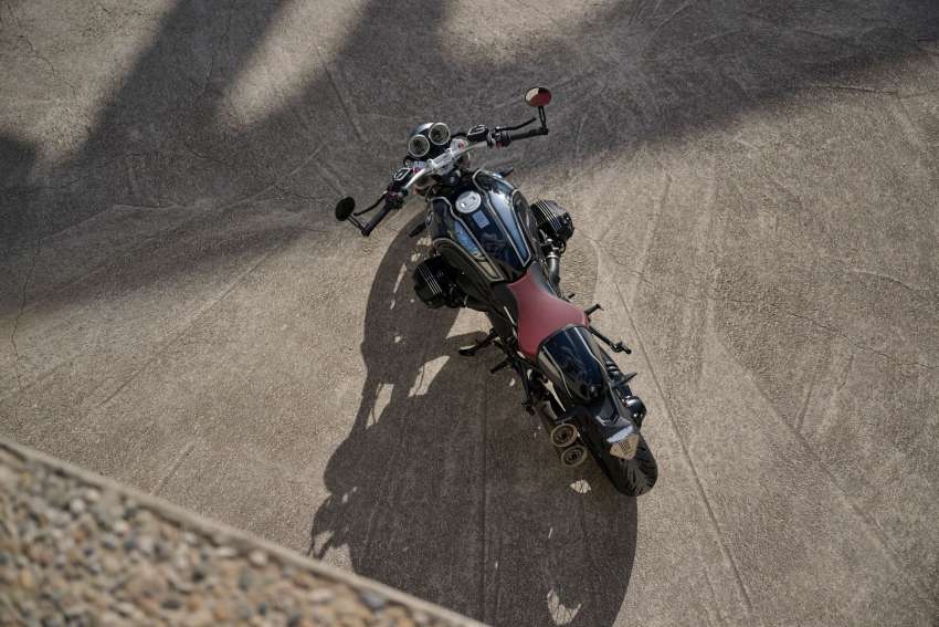 BMW Motorrad presents R nineT Roadster and R18 Cruiser 100 years Anniversary Edition, 1,923 made 1558543