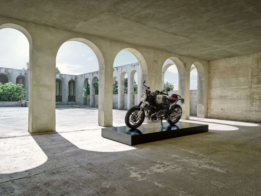 BMW Motorrad presents R nineT Roadster and R18 Cruiser 100 years Anniversary Edition, 1,923 made 1558546