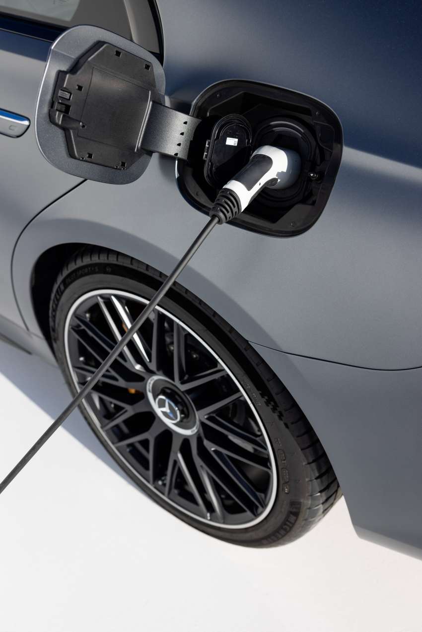 2023 Mercedes-AMG S63 E Performance – V8 PHEV; 802 PS, 1,430 Nm, 33 km EV range; 0-100 km/h in 3.3s 1553840