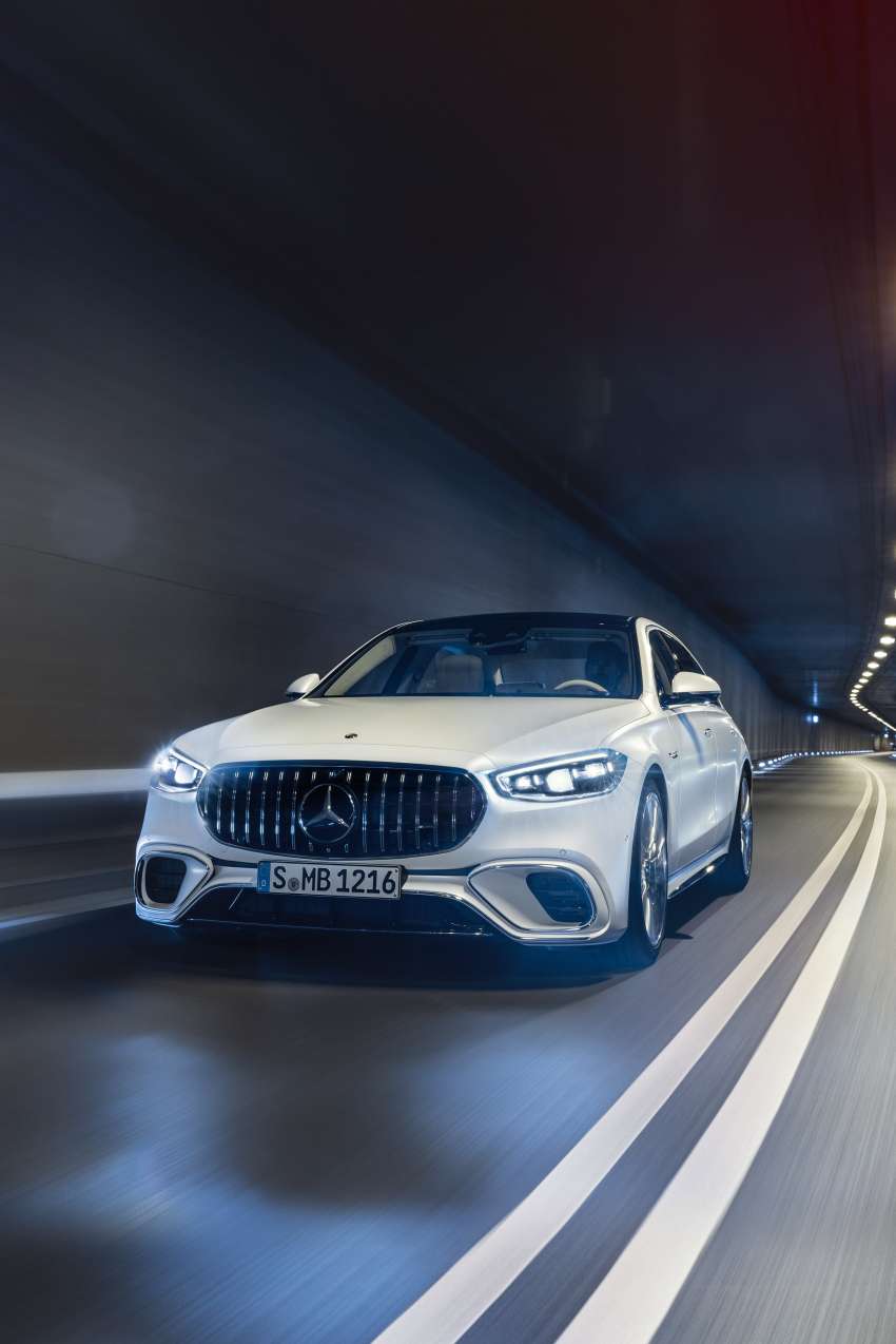 2023 Mercedes-AMG S63 E Performance – V8 PHEV; 802 PS, 1,430 Nm, 33 km EV range; 0-100 km/h in 3.3s 1553706
