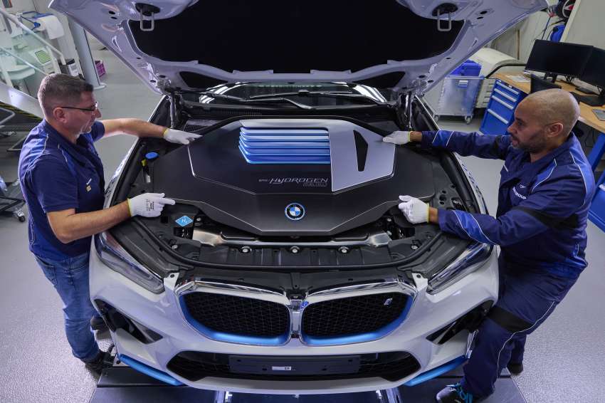 BMW iX5 Hydrogen exists for “geopolitical resilience” 1551817
