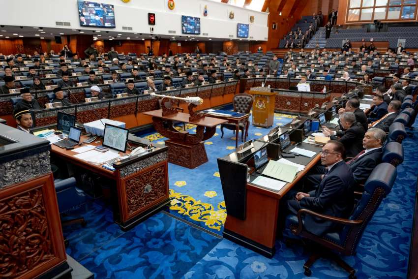 Unity government to select and combine pledges made in Pakatan Harapan and Barisan Nasional manifestos 1559104