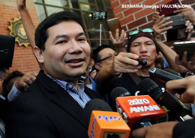 Kerajaan perlukan lebih banyak masa buat keputusan turunkan harga runcit bahan api – Rafizi Ramli