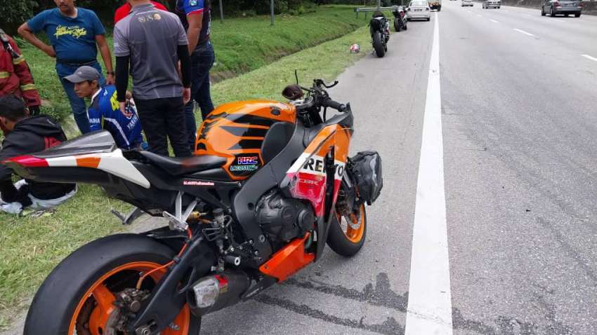 Five superbikes crash on Kuala Lumpur – Karak highway at KM26.5 KL-bound, 8.5 km traffic jam results 1560840