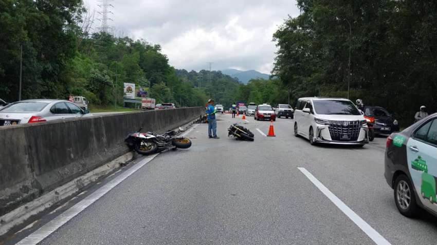 Five superbikes crash on Kuala Lumpur – Karak highway at KM26.5 KL-bound, 8.5 km traffic jam results 1560839