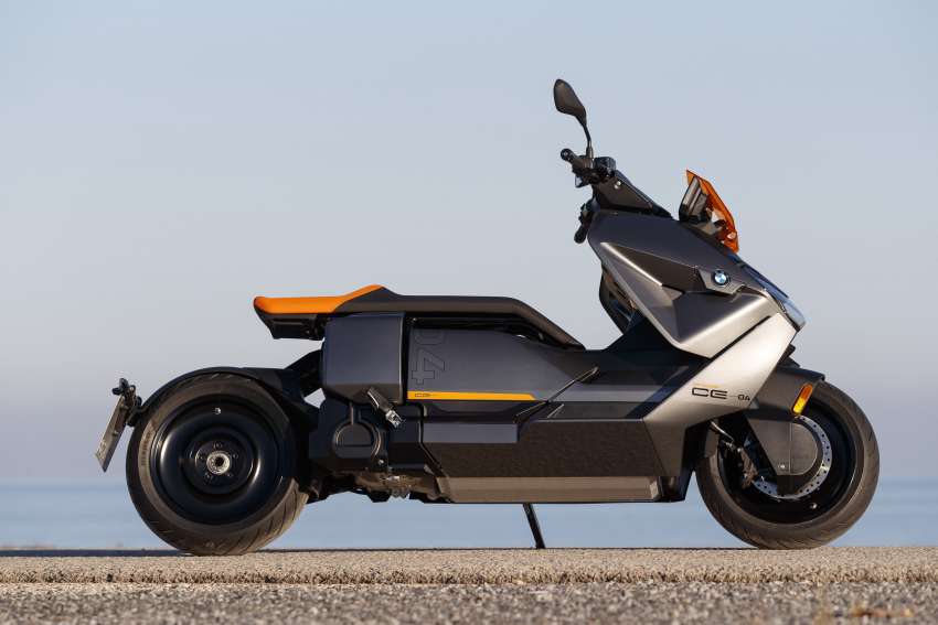 BMW CE04 ditunjuk di M’sia — bateri 8.9 kWh, jarak 130 km, 0-50 km/j 2.6 saat, anggaran harga RM60k 1564452