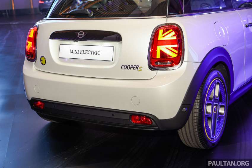 2023 MINI Electric gains panoramic sunroof, heated seats, new colour in Malaysia – EV now from RM194k 1564618