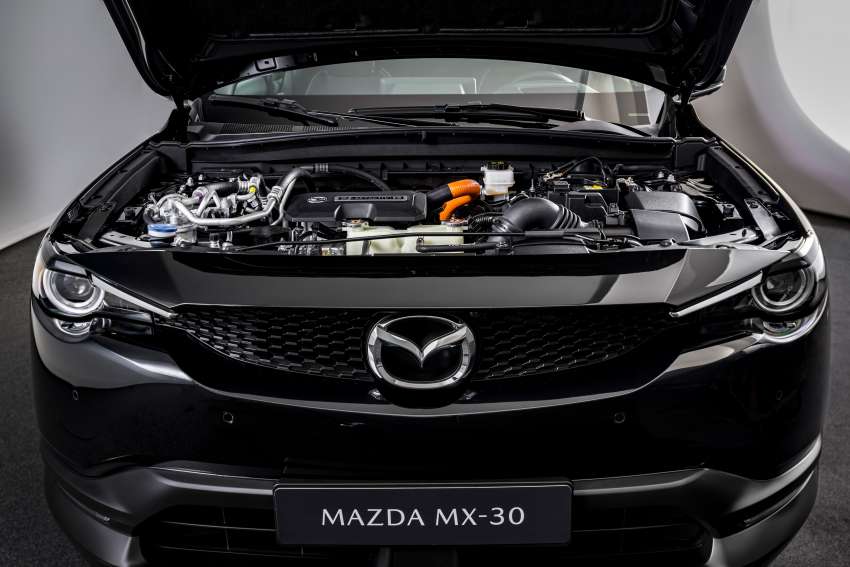 2023 Mazda MX-30 R-EV debuts – PHEV with rotary engine range extender; 85 km EV range; 50L fuel tank 1567646