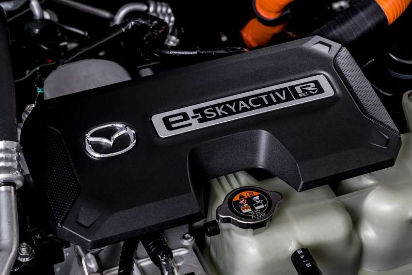 2023 Mazda MX-30 R-EV debuts – PHEV with rotary engine range extender; 85 km EV range; 50L fuel tank 1567648