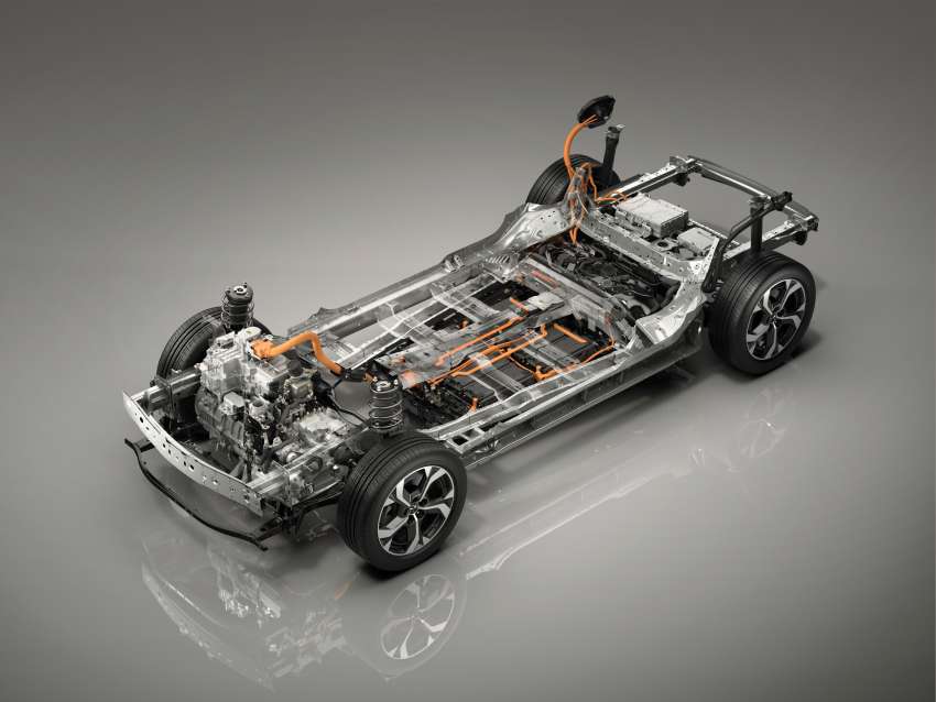 2023 Mazda MX-30 R-EV debuts – PHEV with rotary engine range extender; 85 km EV range; 50L fuel tank 1567684