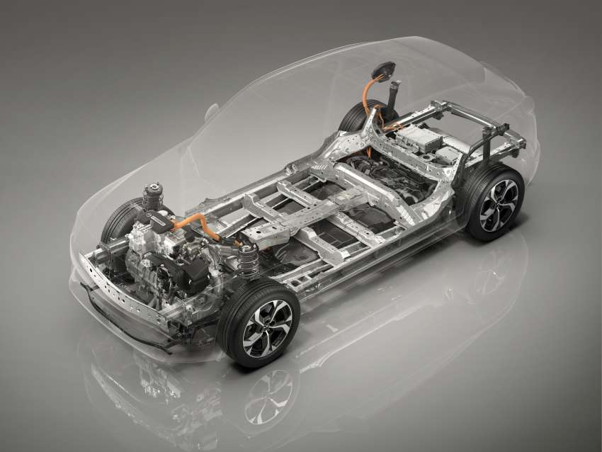 2023 Mazda MX-30 R-EV debuts – PHEV with rotary engine range extender; 85 km EV range; 50L fuel tank 1567685