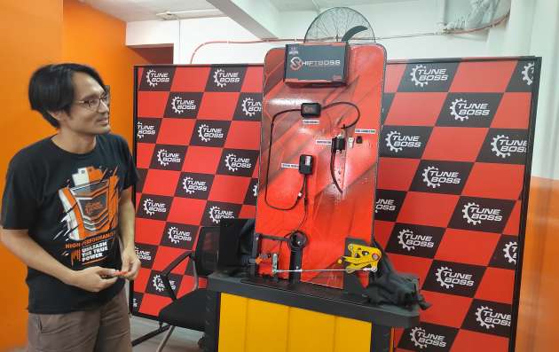 TuneBoss Malaysia lance le quickshifter autonome ShiftBoss, les bêta-testeurs de moto sont invités