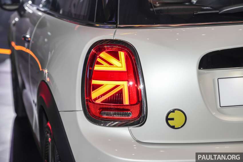 2023 MINI Electric gains panoramic sunroof, heated seats, new colour in Malaysia – EV now from RM194k 1564950