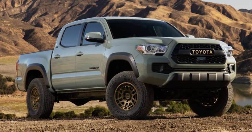 2025 Toyota Tacoma seen in patent images – design, technology to show on next-gen Hilux pick-up truck? 1570532