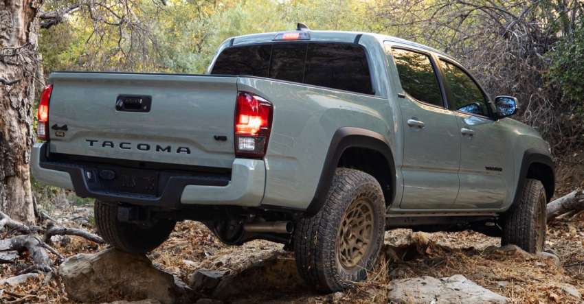 2025 Toyota Tacoma seen in patent images – design, technology to show on next-gen Hilux pick-up truck? 1570534