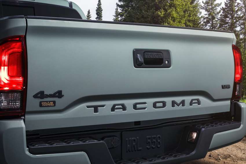 2025 Toyota Tacoma seen in patent images – design, technology to show on next-gen Hilux pick-up truck? 1570535