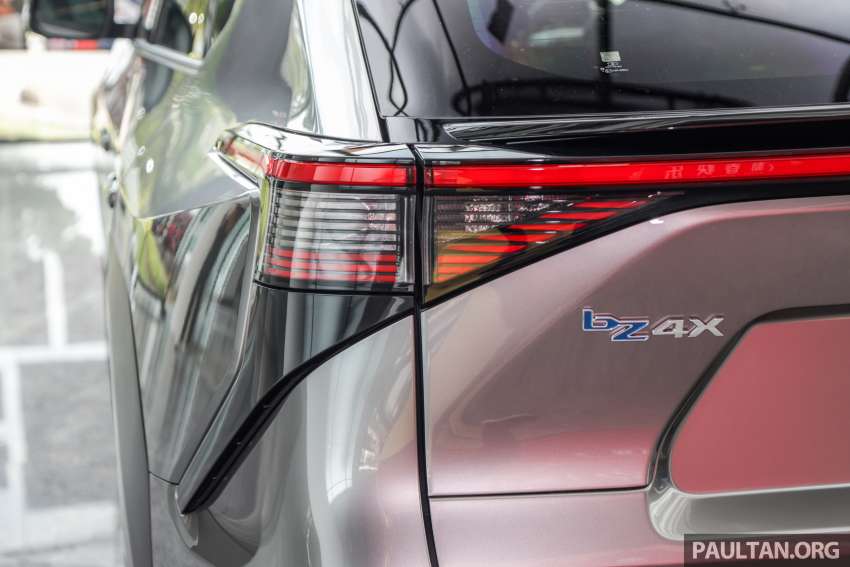 Toyota bZ4X sudah dilihat di Malaysia – bakal dilancarkan, EV dengan jarak gerak sejauh 500km Image #1563597