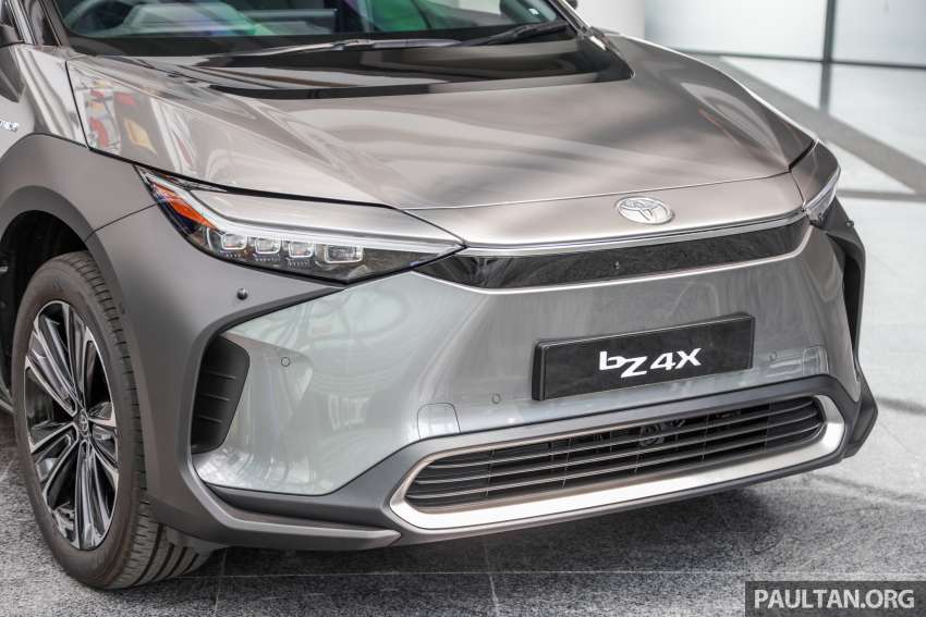 Toyota bZ4X sudah dilihat di Malaysia – bakal dilancarkan, EV dengan jarak gerak sejauh 500km Image #1563579