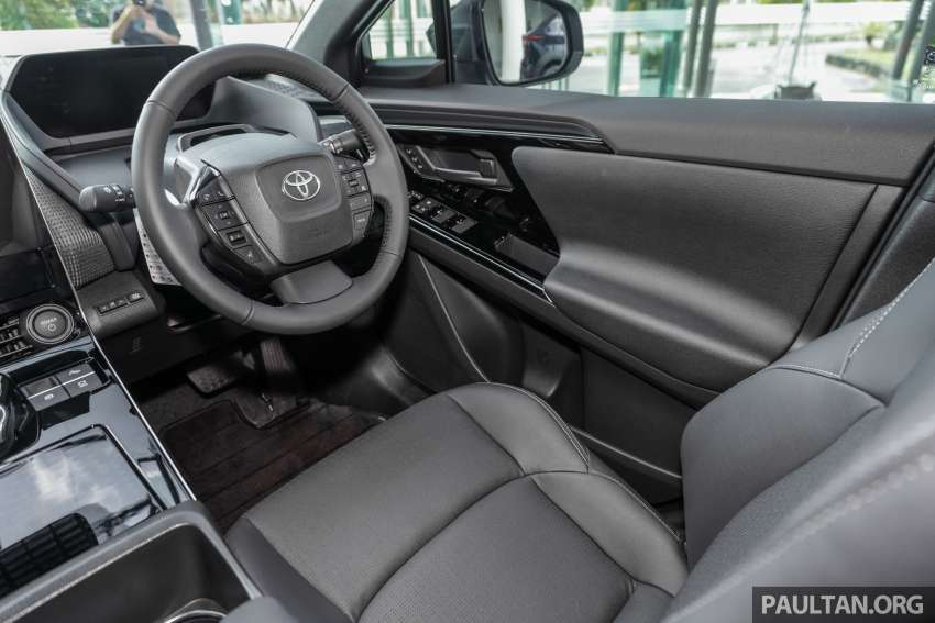 Toyota bZ4X sudah dilihat di Malaysia – bakal dilancarkan, EV dengan jarak gerak sejauh 500km Image #1563643