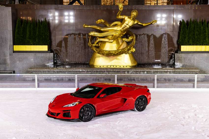 2024 Chevrolet Corvette E-Ray revealed with hybrid, AWD tech – 1st time in model’s history; 6.2L V8, 655 hp 1568685