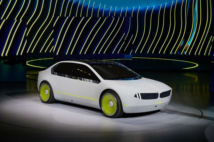 BMW i Vision Dee debuts at CES – colour-changing EV concept with massive HUD; previews the Neue Klasse Image #1563827