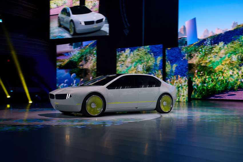BMW i Vision Dee debuts at CES – colour-changing EV concept with massive HUD; previews the Neue Klasse Image #1563815