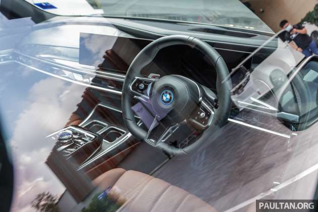Sedan EV gergasi BMW i7 sekali lagi dilihat di Malaysia