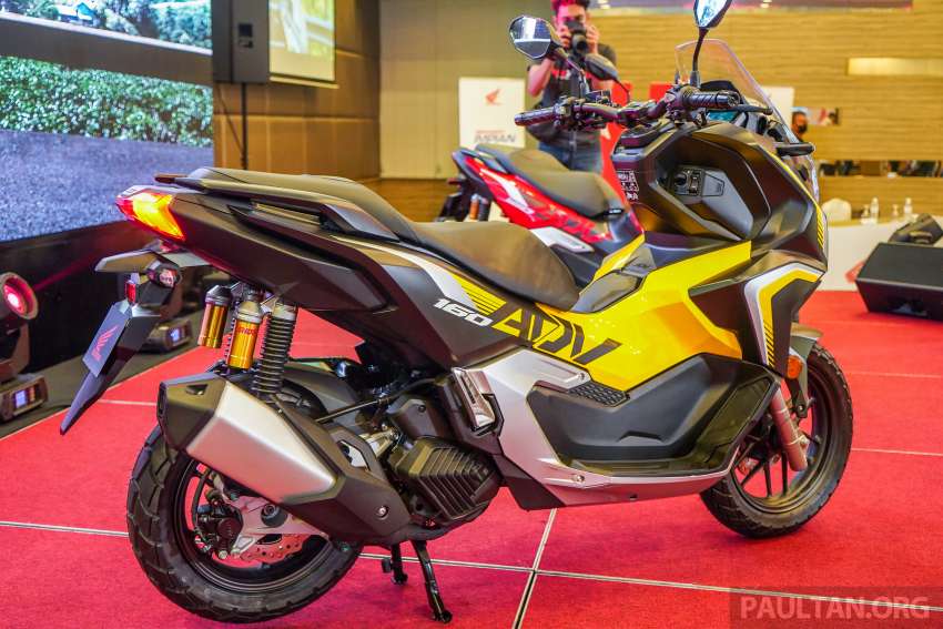Honda ADV 160 dilancar untuk Malaysia – enjin 157 cc baru, ABS, sistem kawalan cengkaman, RM12,999 1565358