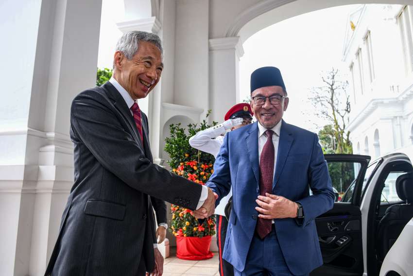 Malaysia and Singapore ink cooperation agreements, including that for EV standards, charging point collabs 1571353