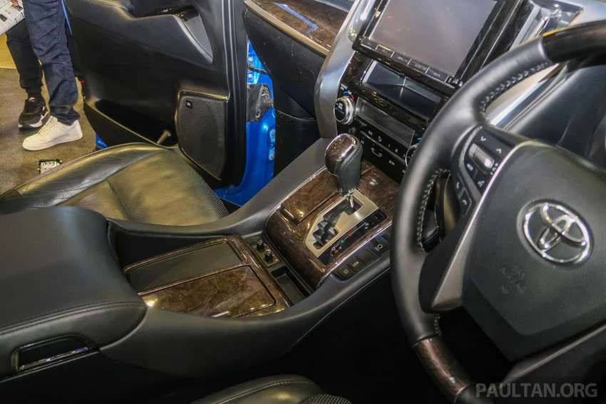 NATS Toyota Alphard Super Dually at 2023 Tokyo Auto Salon – luxury MPV turns lowrider dual-cab pick-up 1566766