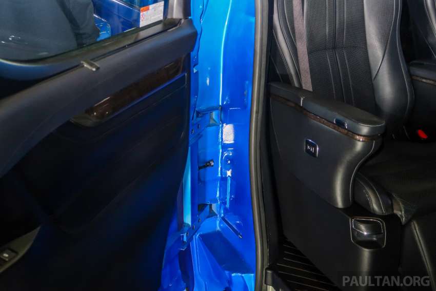 NATS Toyota Alphard Super Dually at 2023 Tokyo Auto Salon – luxury MPV turns lowrider dual-cab pick-up 1566774