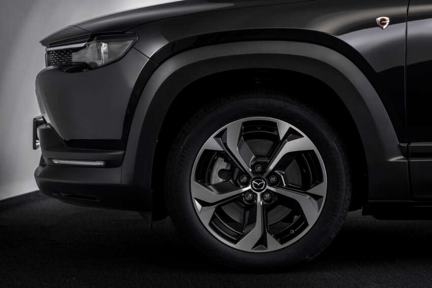 2023 Mazda MX-30 R-EV debuts – PHEV with rotary engine range extender; 85 km EV range; 50L fuel tank 1587846
