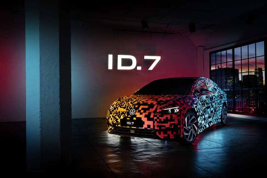 Volkswagen ID.7 debuts with trippy camo at CES – EV sedan with 700 km of range; launch in Q2 this year 1599662