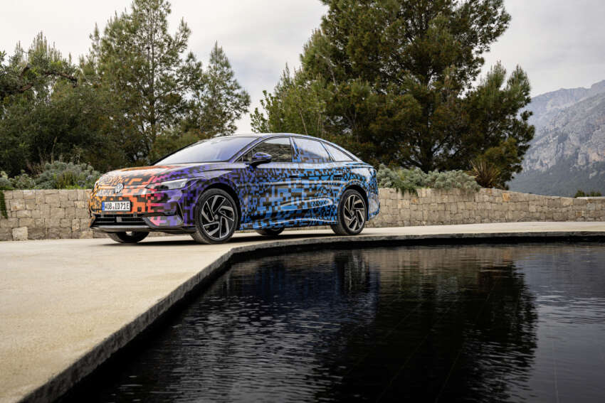 Volkswagen ID.7 debuts with trippy camo at CES – EV sedan with 700 km of range; launch in Q2 this year 1599725
