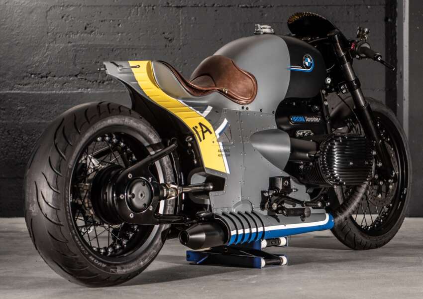 BMW Motorrad R18 “Iron Annie” inspired by Ju 52 1579704