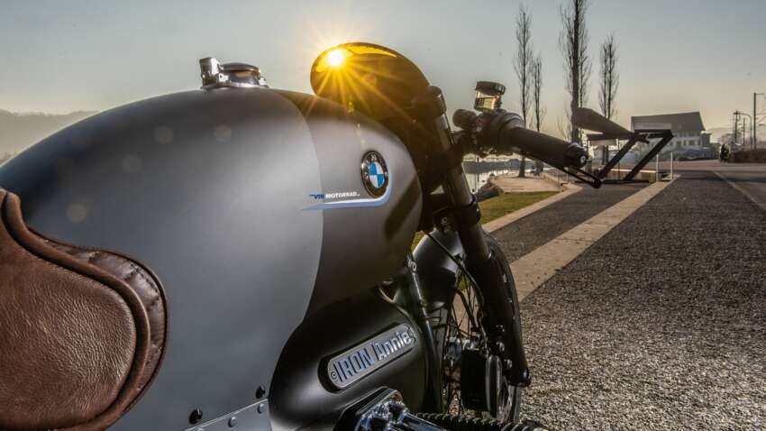 BMW Motorrad R18 “Iron Annie” inspired by Ju 52 1579738