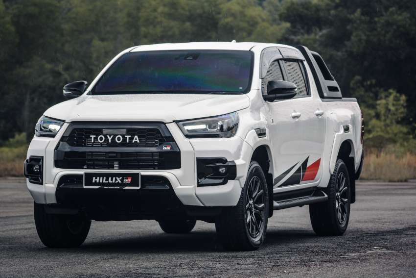 2023 Toyota Hilux GR Sport in Malaysia – monotube dampers, sportier bodykit; same 204 PS 2.8L 1577711