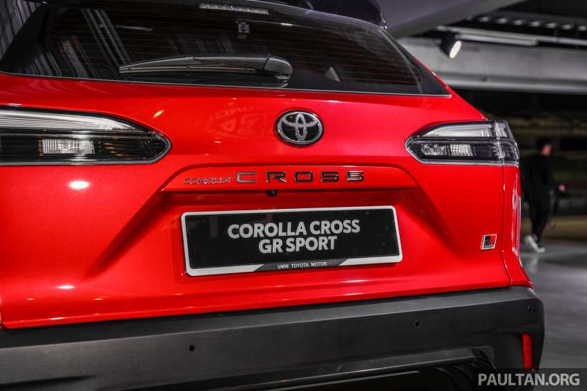 Toyota Corolla Cross 1.8 GR Sport 2023 dilancar — dari varian 1.8V, suspensi keras, imej garang, RM142k 1578677