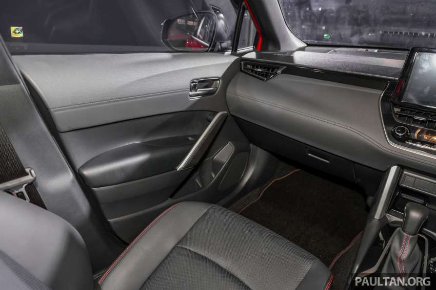 Toyota Corolla Cross 1.8 GR Sport 2023 dilancar — dari varian 1.8V, suspensi keras, imej garang, RM142k 1578700