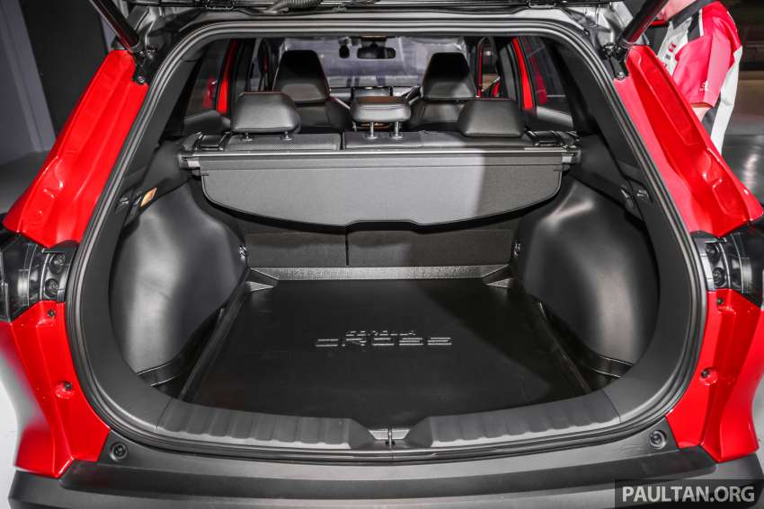 Toyota Corolla Cross 1.8 GR Sport 2023 dilancar — dari varian 1.8V, suspensi keras, imej garang, RM142k 1578714