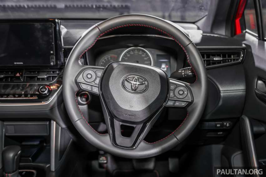Toyota Corolla Cross 1.8 GR Sport 2023 dilancar — dari varian 1.8V, suspensi keras, imej garang, RM142k 1578684