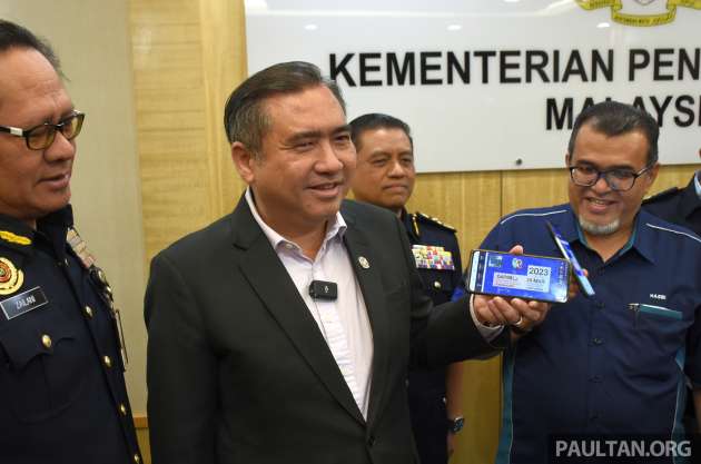 Online payment for road tax, driving licence via MyJPJ app in a few months, system still being tested – Loke
