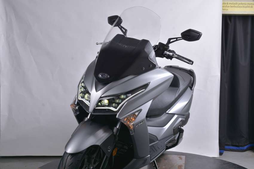 2023 Modenas Elegan 250 EX scooter updated – two-channel ABS, LED projector lights, RM16,997 1573684