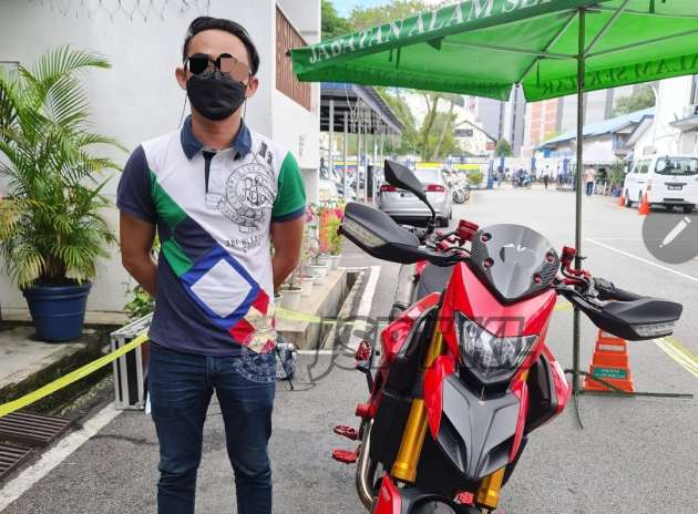 UPDATE: Helmetless Ducati rider turns self in to police
