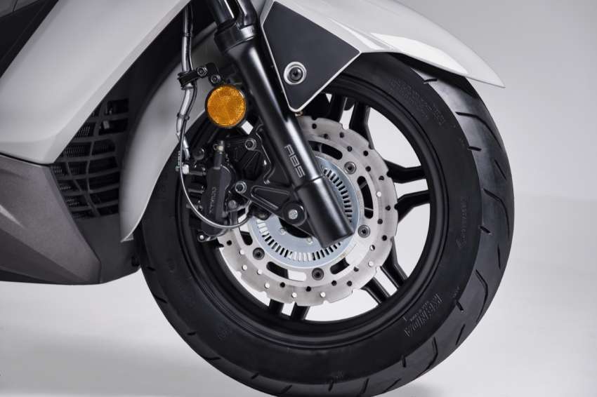 Modenas Elegan 250 EX terima enjin 249 cc Euro 4, lampu utama projector rekaan baru, RM16,997 1573748